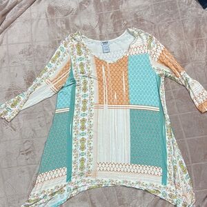 Monroe & Main Blue and Orange Asymmetrical 3/4 Sleeve Tunic